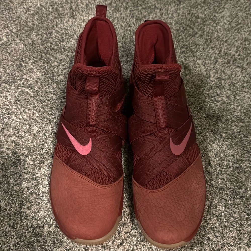 Nike shoes size 12 maroon in color wore once